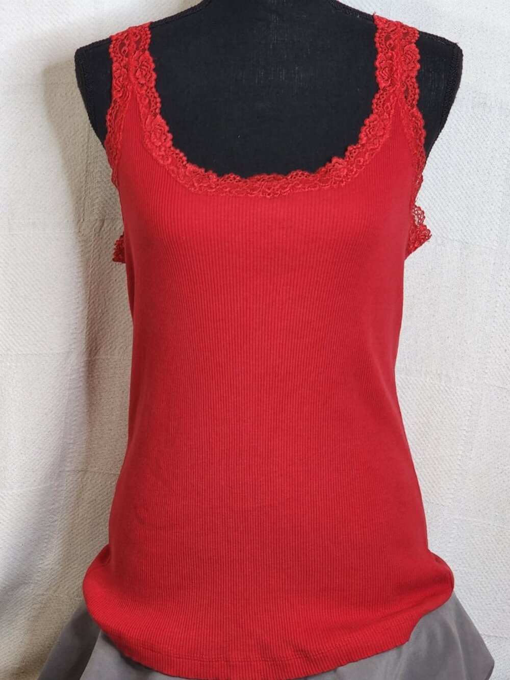 Chico's Red Ribbed Cotton Span Lace Neckline Straps Tank Top Chico Sz 3 US XL 16 - Picture 3 of 16